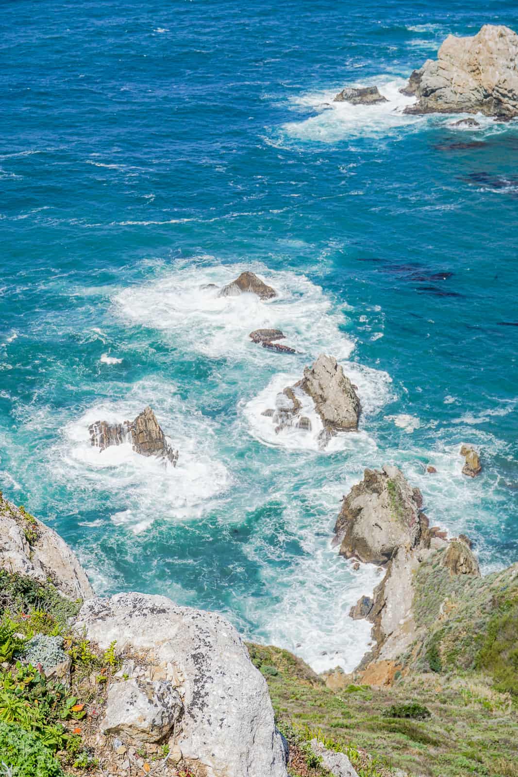 If Big Sur, CA is on your bucket list, be sure to read this extensive local's guide to hiking Big Sur, where to eat, how to support the community and find amazing local artisans, how to drive and hike Big Sur responsibly and so much more! Also contains local knowledge on when is the best time to visit Big Sur, what to pack for your trip to Big Sur, and what locals wish you knew before you travel to Big Sur. #bigsur #travel #visitCA #responsibletravel #sustainabletravel #california