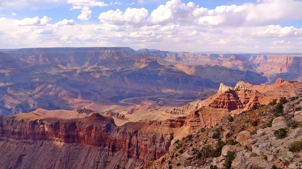 Looking for the most unique, beautiful destinations in the USA to add to your bucket list? Check out this amazing guide created by travel bloggers!