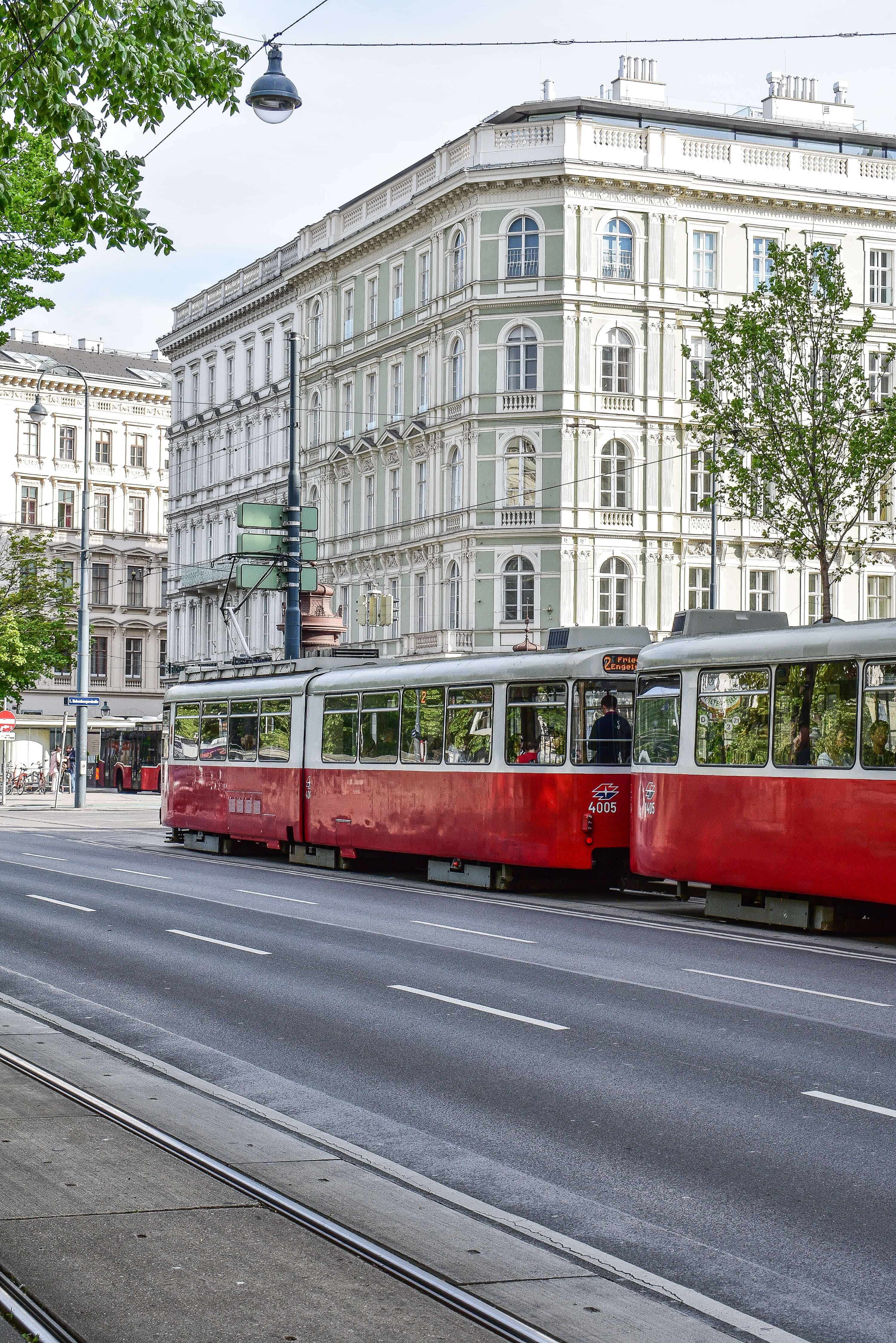 Have only one day in Vienna and aren't sure how to make the most of it? Let our relaxed Vienna solo travel guide lead you to the best of this historic city! Featuring the best places to eat in Vienna, where to stay, how to see the Vienna State Opera for only 3 euros, and more! #vienna #travel #austria #solotravel #europe